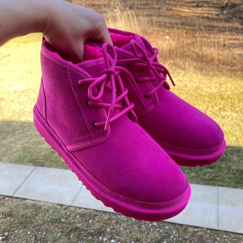UGG Women's Hot Pink Neumel Chukka Lace Up Suede Shearling Pink Boots BRAND NEW